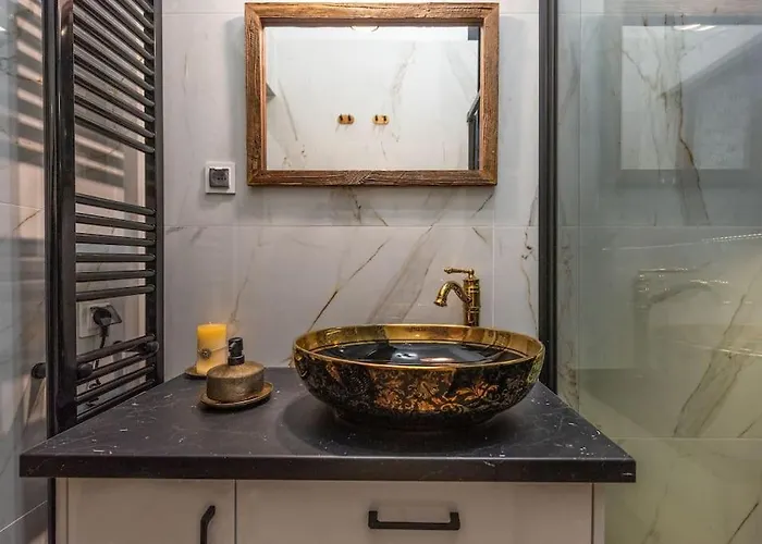 Tuz Przy Wawelu Krakow