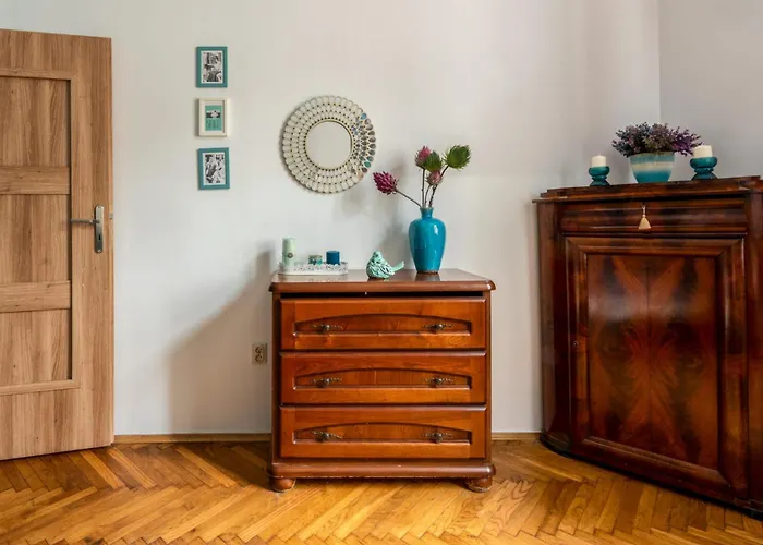 Tuz Przy Wawelu Krakow