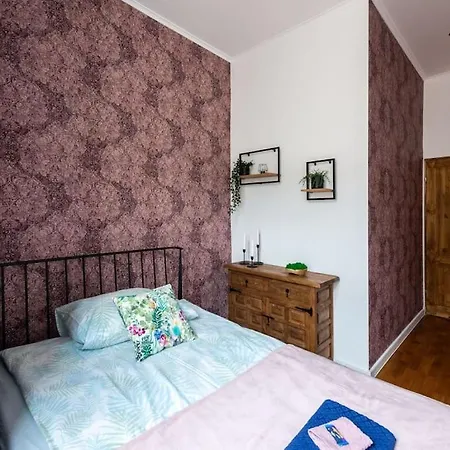 Tuz Przy Wawelu Krakow