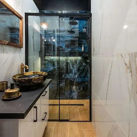 Tuz Przy Wawelu Apartment *