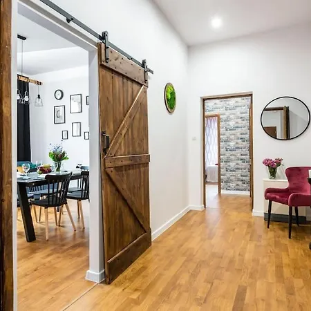 Tuz Przy Wawelu Apartment