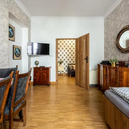 Tuz Przy Wawelu * Krakau
