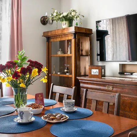Tuz Przy Wawelu Apartment *