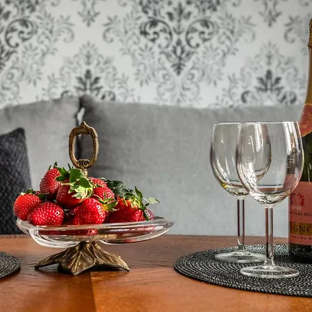 Tuz Przy Wawelu Apartment *